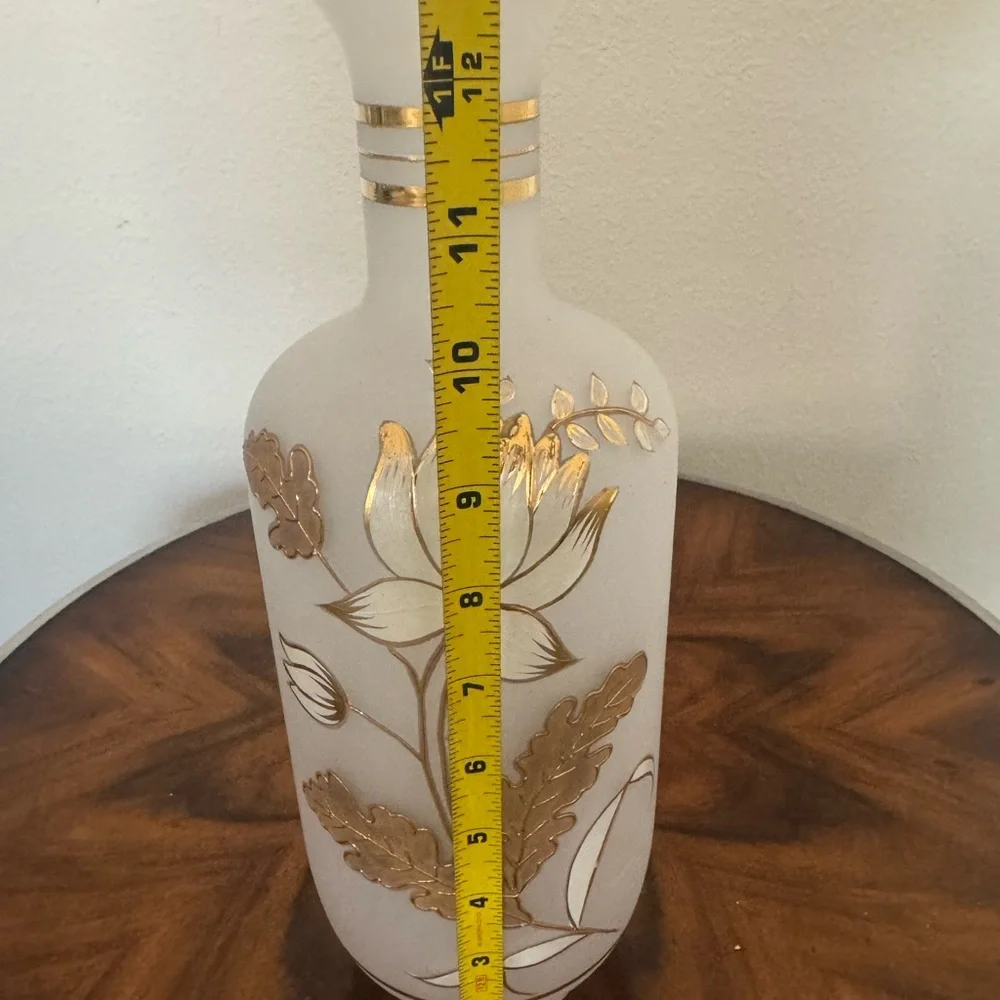 Vintage Hand Blown Opaque Glass Vase With Gilt Flowers 12 1/2” - Picture 9 of 10